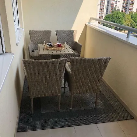 Apartman Star شقة